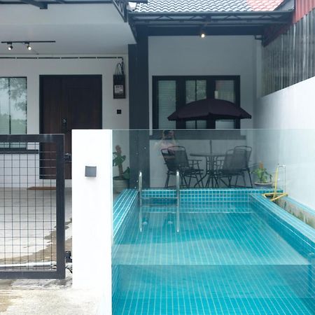Zen Retreat Glass Pool Villa Taiping Exterior photo